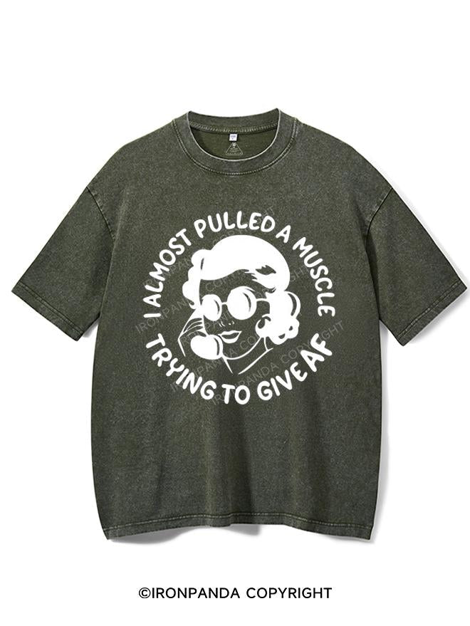 I ALMOST PULLED A MUSCLE TRYING TO GIVE AF VINTAGE GYM SHIRT