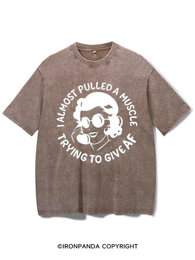 I ALMOST PULLED A MUSCLE TRYING TO GIVE AF VINTAGE GYM SHIRT